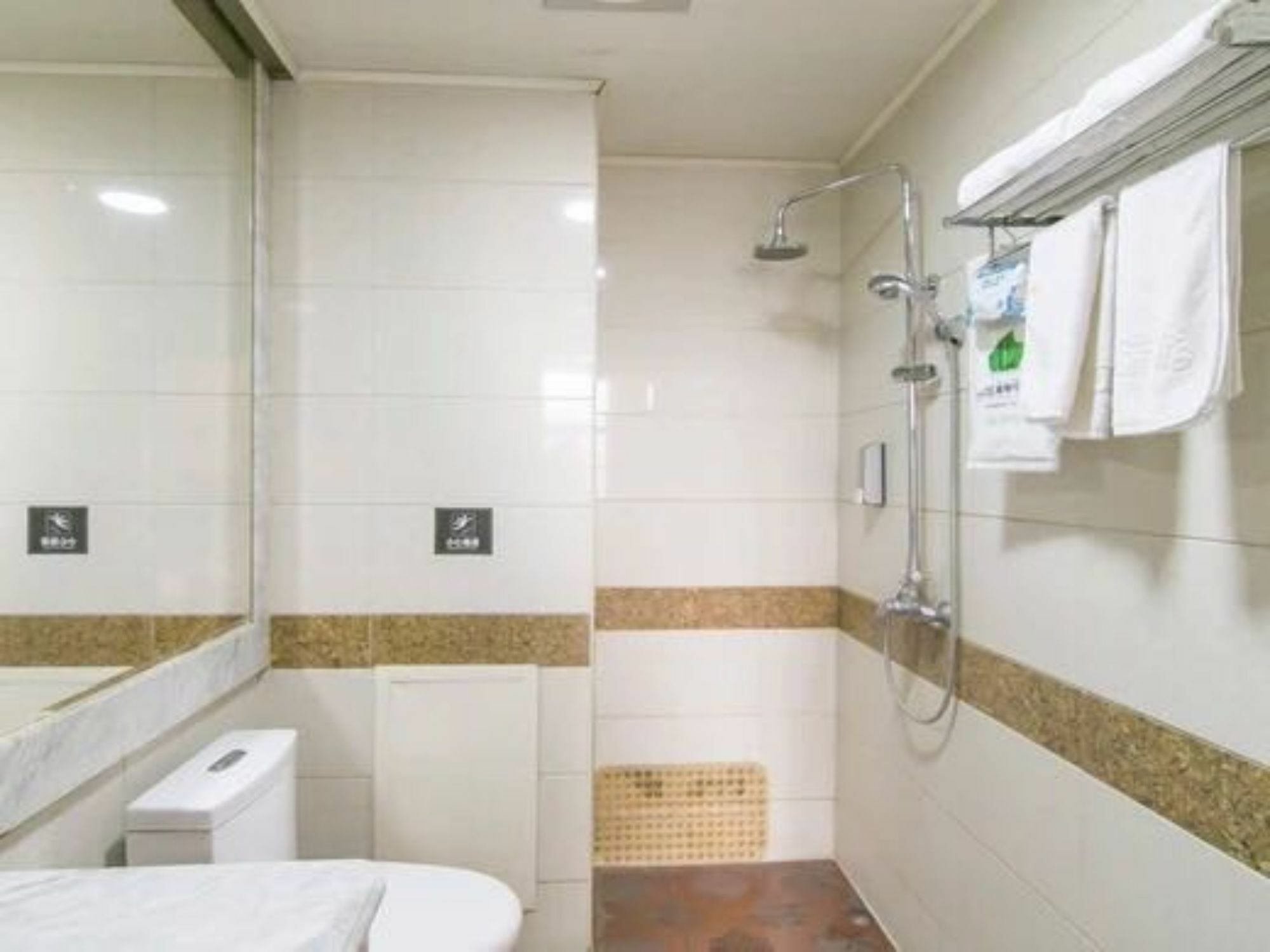 Binhai  Tianjin Bindao Business Hotel מראה חיצוני תמונה