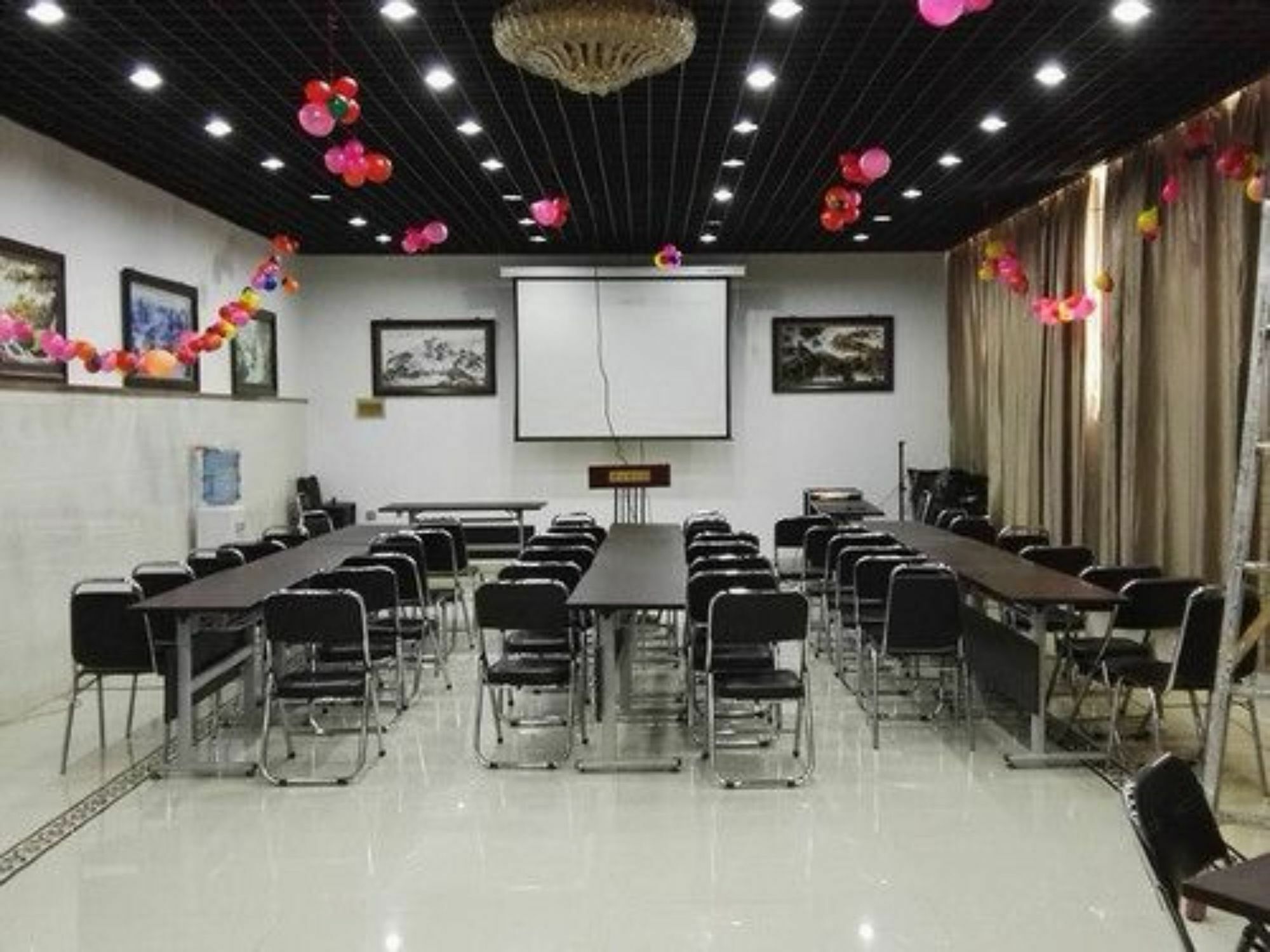 Binhai  Tianjin Bindao Business Hotel מראה חיצוני תמונה