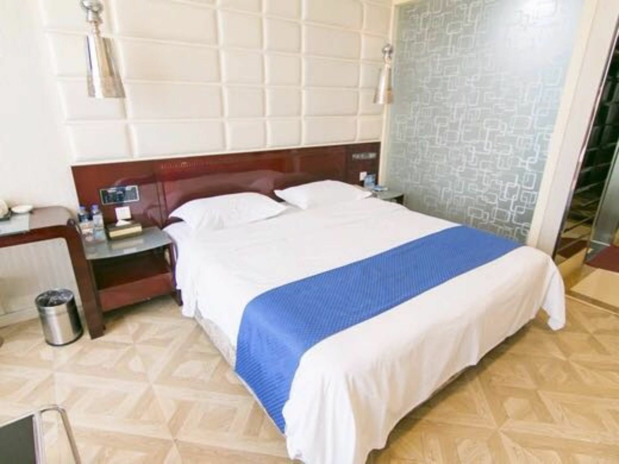 Binhai  Tianjin Bindao Business Hotel מראה חיצוני תמונה